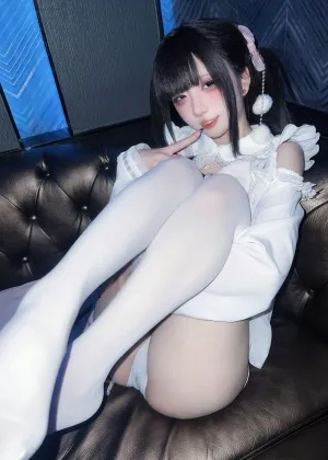 纸悦Etsu_ko – 与地雷系女子的ktv约会 [44P-438MB]