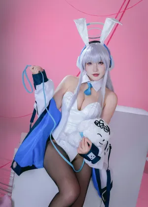 是一只熊仔 – 蔚蓝档案·潮乃亚 [100P-272MB]