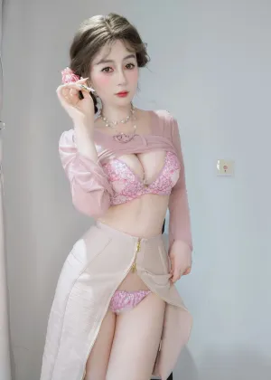 白银81 – Fantia 2024年12月会员合集 [102P5V-1.16GB]