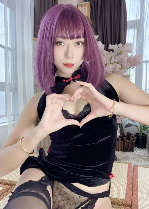 Money冷冷 – 高叉旗袍蕾丝裙 [107P1V-2.4GB]