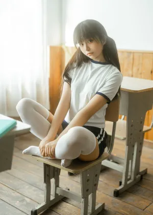 铁手叫兽 – 饱饱 午后教室 [34P1V-2.34GB]