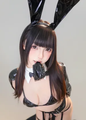 神楽坂真冬 – 第六季 序号03：《黑胶兔娘》 [75P2V-534MB]